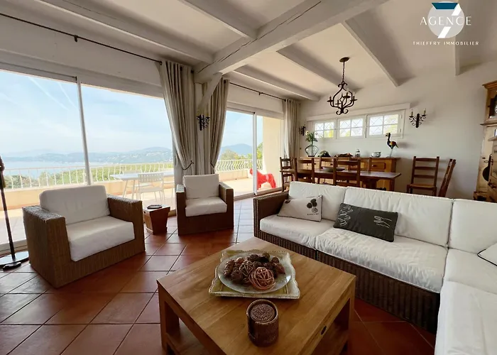 La Louarde بيت للعطل